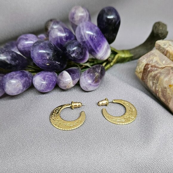 Vintage Small Hoops, Gold Plated Posts w/ stamped Floral Print on one side- 7/8" - Picture 2 of 5